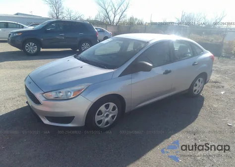 2016 Ford Focus S z USA, uszkodzony, nr VIN 1FADP3E20GL306882